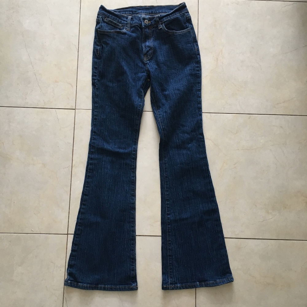 Brandy Melville/J. Galt Shanghai Women's Flared Jeans in Dark Blue Wash